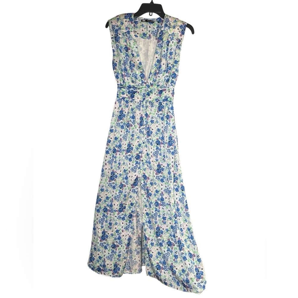 Zara Deep V-Neck Floral Maxi Dress Size Medium
Floral Blue Sleeveless Dress - Picture 8 of 12